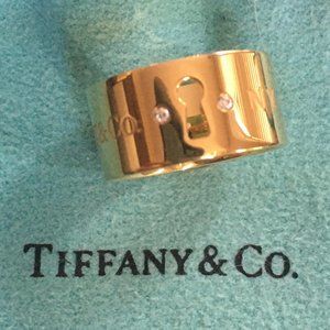 Tiffany 18K Gold & Diamond Wide Lock Key Hole Ring